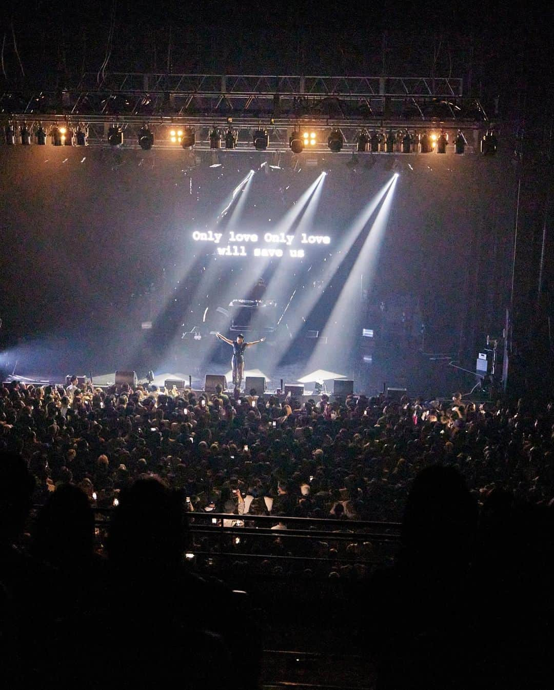 Awichさんのインスタグラム写真 - (AwichInstagram)「Road to Arena Japan Tour in 大阪☔️💕  📸 @jamandfix_archive」5月8日 20時25分 - awich098