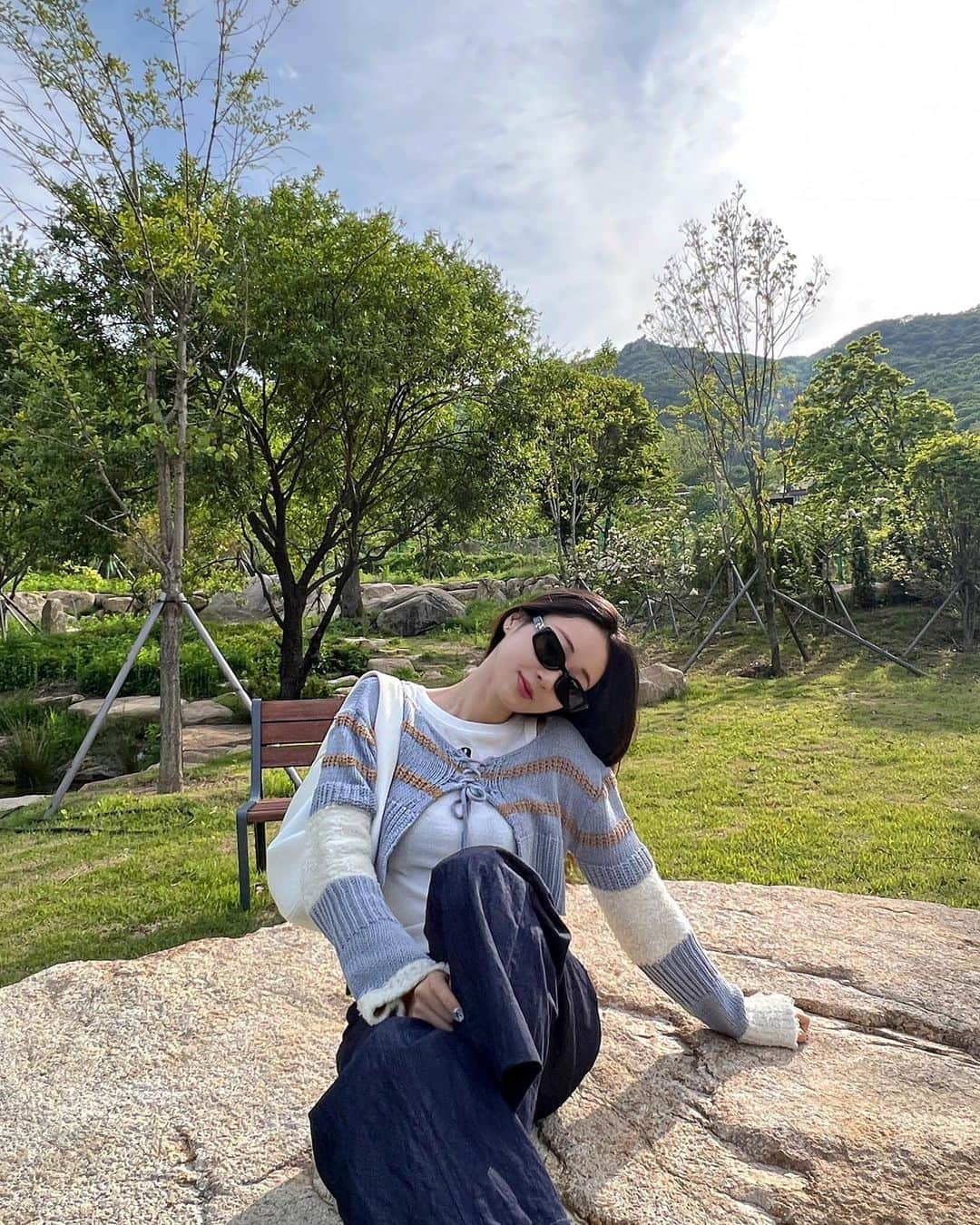 ギョンリ さんのインスタグラム写真 - (ギョンリ Instagram)「모음zip. 💞 #ootd」5月8日 20時44分 - gyeongree