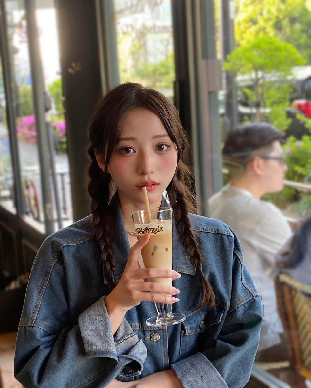 のインスタグラム：「☕️‪‪❤︎‬ 髪伸びて嬉しいなーっ  先月もまつパ @eye_sound_  @a_eye95 さんに施術して頂きました🥰  美容液切れちゃってて少し減ってきたからまたまつ育頑張る( ; ; )」