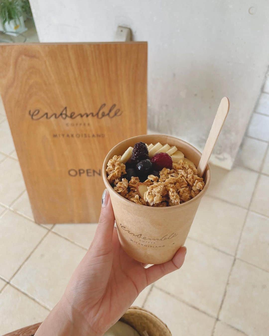 足立沙織のグルメインスタ