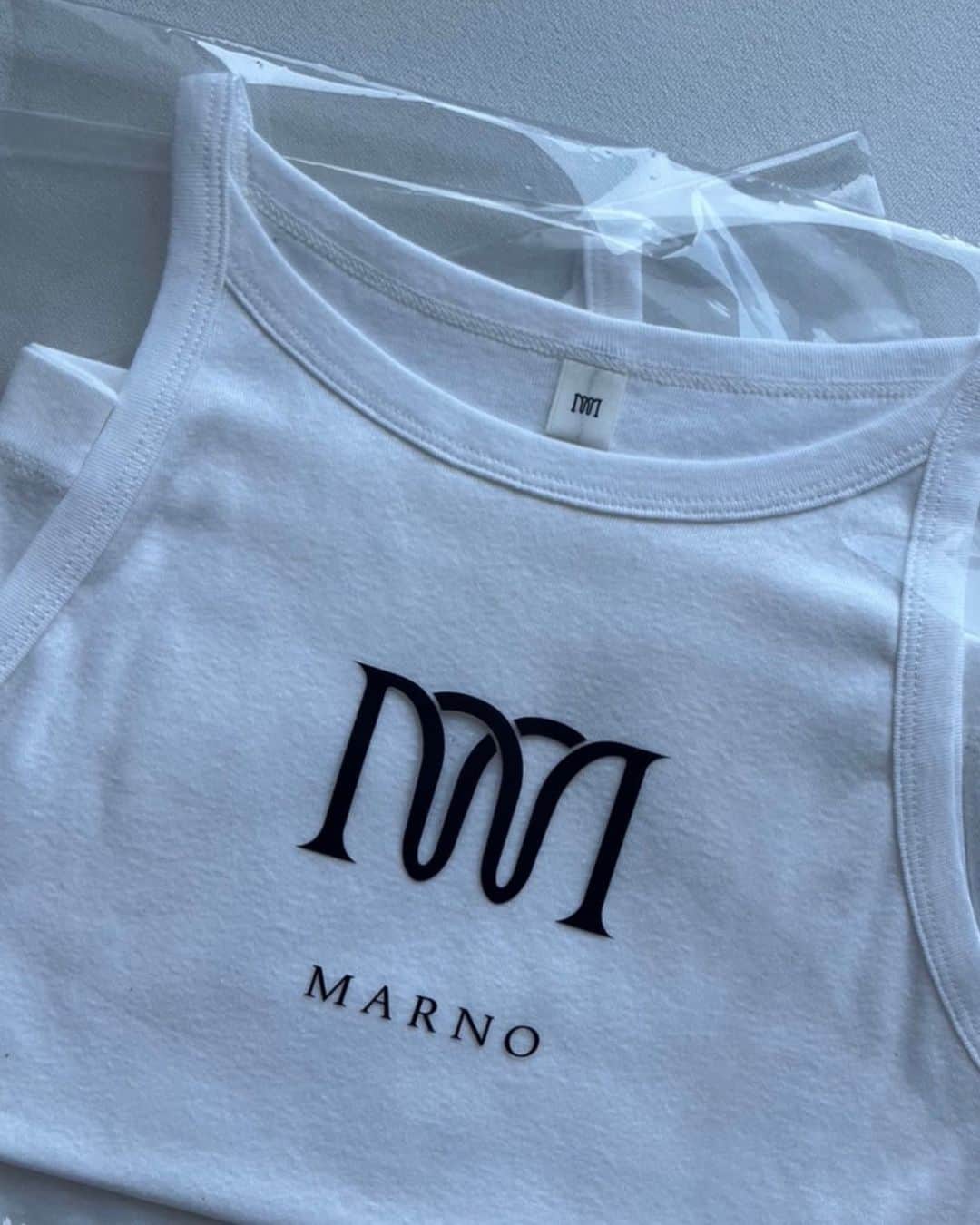 丸林広奈のインスタグラム：「MARNO basic collectionの発売日が決定しました✨  5.16.Tuesday night 20:00~start.  お楽しみに…♡  @marno__official   #marno #marno_basic」