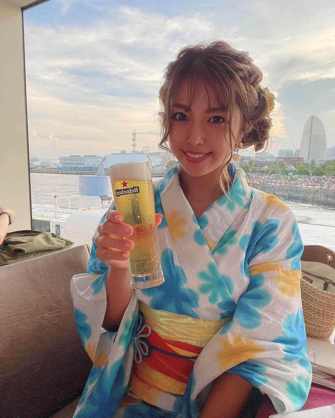 あおい夏海さんのインスタグラム写真 - (あおい夏海Instagram)「去年の夏の思い出🫶 今年は何回浴衣着れるかなぁ💕   #浴衣 #みなとみらい #浴衣女子  #ゆかたヘア  #ハイネケン」5月8日 20時56分 - natsumi.aoi