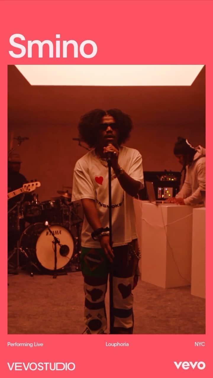 のインスタグラム：「“I am just trying to make some shit that is going to last,” says @Smino about ‘Luv 4 Rent.’ Watch the St. Louis native’s live performance of “Louphoria” off the new album. ⠀⠀⠀⠀⠀⠀⠀⠀⠀ ▶️ [Link in bio]」