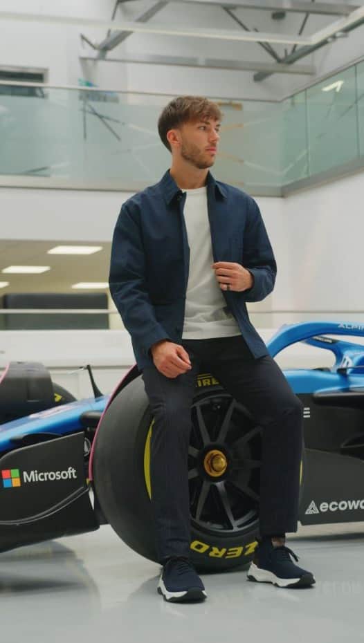 ベルルッティのインスタグラム：「- #BERLUTI SUMMER 2023 AS SEEN BY @PIERREGASLY -  Berluti is the official elegance partner of @alpinef1team for the 2023 season.  The newest Driver of the BWT Alpine F1 Team reveals what Berluti’s iconic style and effortless elegance mean to him, as well as his wardrobe essentials. Dressed in Berluti’s key Summer 2023 pieces, Pierre chooses fluid trousers, a soft Nappa leather blouson and Shadow sneakers.  Berluti’s Summer 2023 collection now available online and in-stores.  Stay tuned for a special Berluti x BWT Alpine F1 team event celebrating the upcoming @f1mia.  Video by @davidberthaud  #BERLUTIXALPINE」