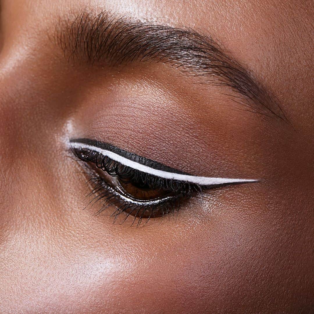 Stila Cosmeticsさんのインスタグラム写真 - (Stila CosmeticsInstagram)「What’s Smudge proof, Waterproof, and Black & White, all over? 🖤🤍⁠ ⁠ ⁠ The TUXEDO EYE! Mix & match all 8 shades of the OG AWARD-WINNING Stay All Day Waterproof Liquid Eye Liner to create your signature graphic eye. Shop today @ #LinkinBio⁠ ⁠ ⁠ #Stila #StilaCosmetics #Beauty #Makeup #BeautyGram #BeautyTips #BeautyAddict #CrueltyFree #Spring #MakeupHacks #Summer #EyeLiner #Graphiceyeliner #WaterproofEyeLiner #LinedByStila⁠」5月5日 0時01分 - stilacosmetics