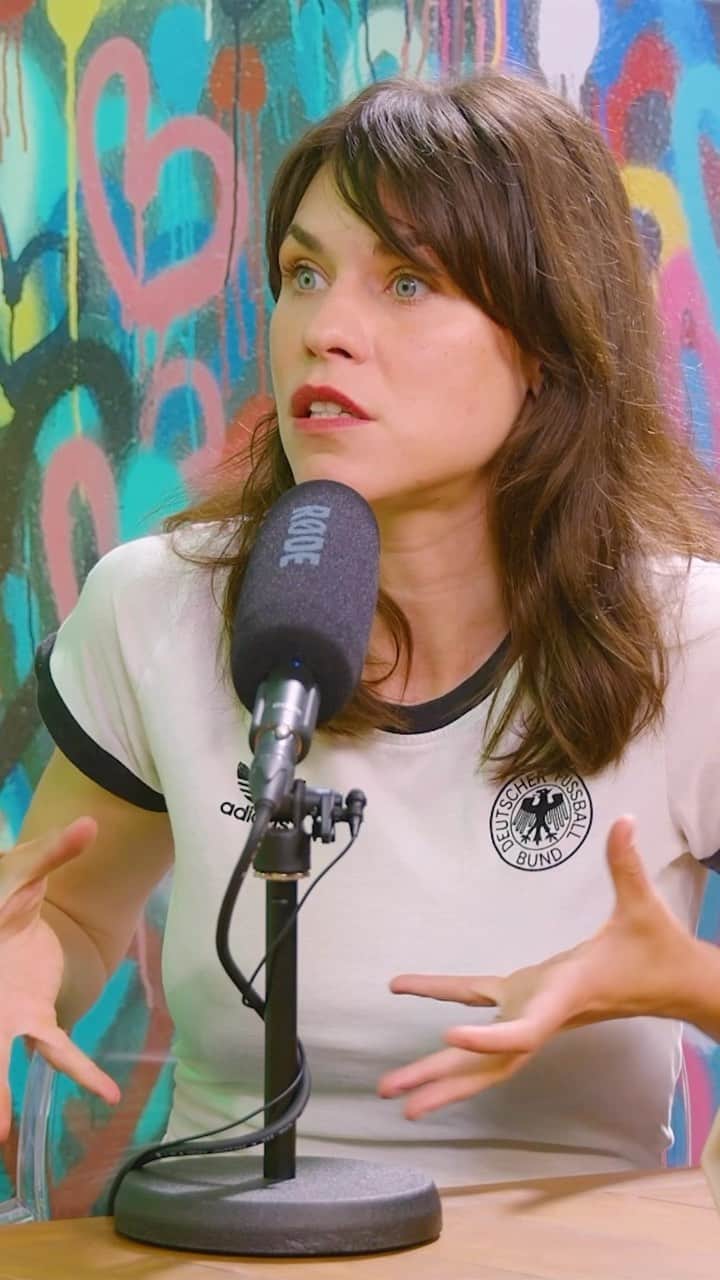 アナ・ウラルのインスタグラム：「“Cheia succesului si a zen-ului este sa nu ai asteptari.“ Un podcast sincer pana in maduva oaselor cu @anaularu」