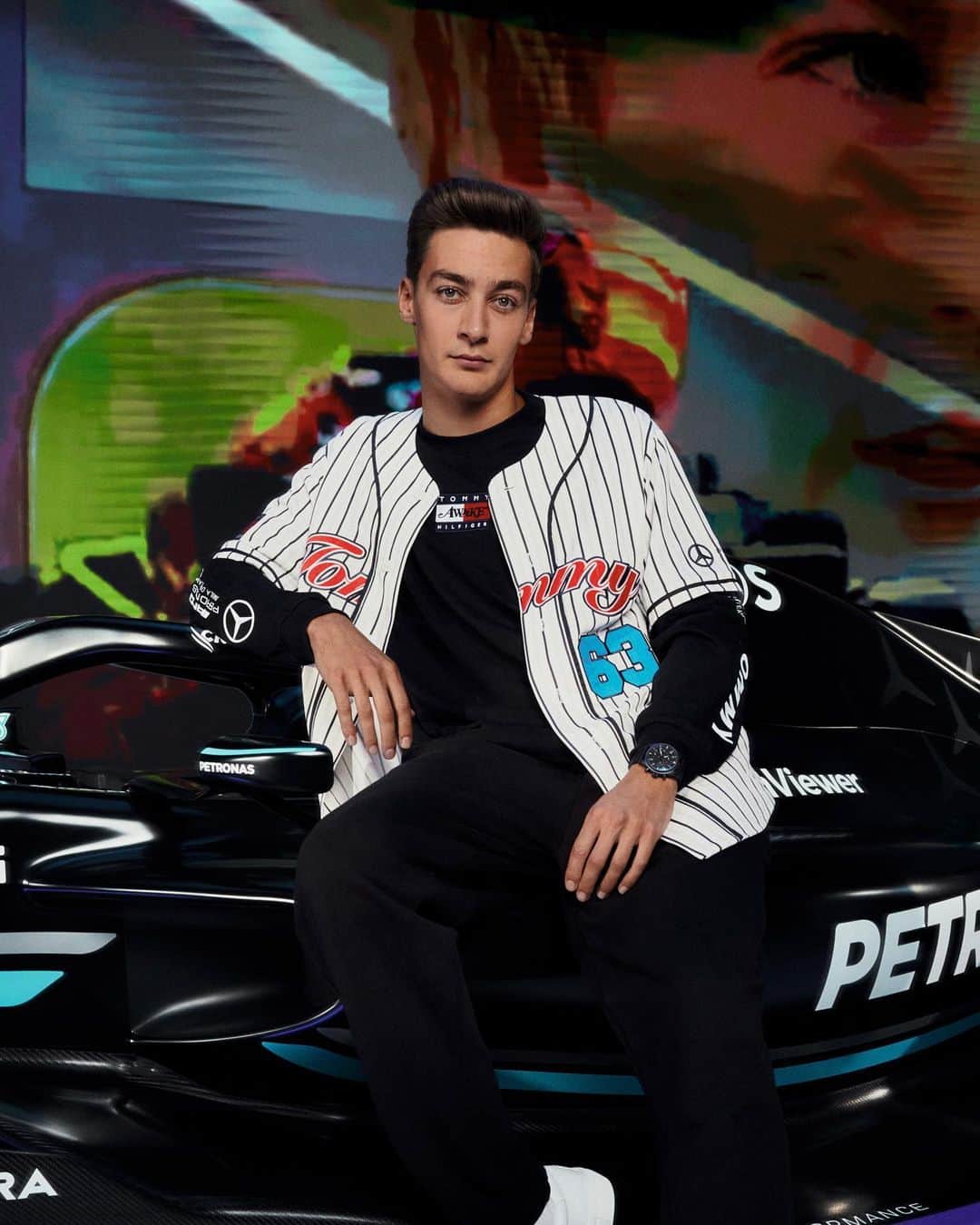 Tommy Hilfigerさんのインスタグラム写真 - (Tommy HilfigerInstagram)「Being part of a team never looked so good. Hit the road with #TommyxMercedesAMGF1xAwakeNY – where fashion meets Formula 1. @mercedesamgf1 @awakenewyorkclothing @tommyhilfiger」5月4日 17時00分 - tommyhilfiger