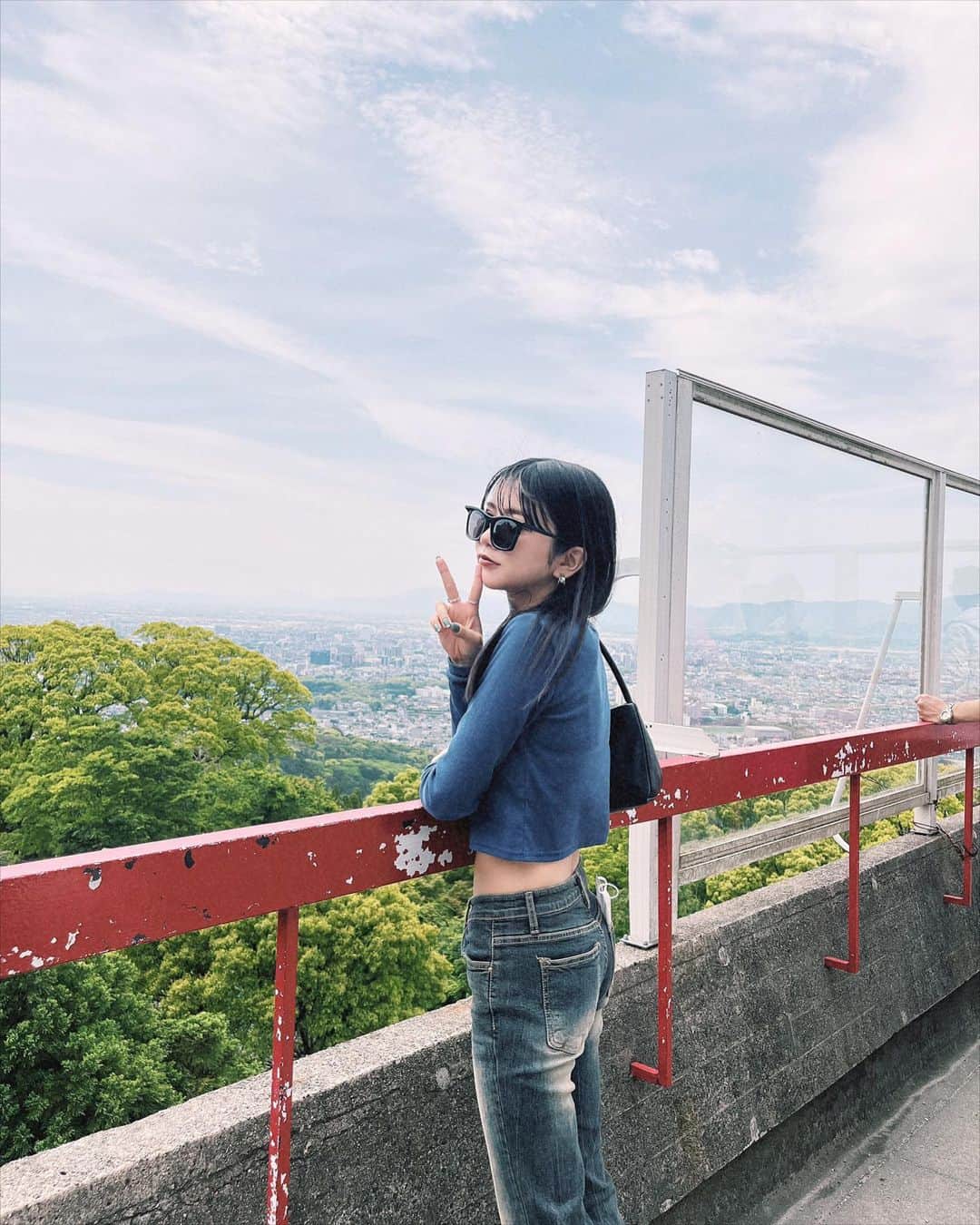 高梨優佳のインスタグラム：「ＧＷは福岡に帰ってたよ ～✈️ 会いたかったお友達に沢山会えて 本当に幸せな帰省 ( ›_‹ )💭  小さい時の写真面白すぎた😂😂笑」