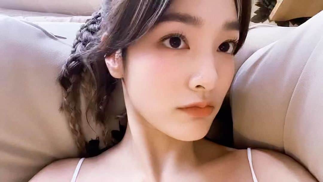 のインスタグラム：「： 🌹🖤」