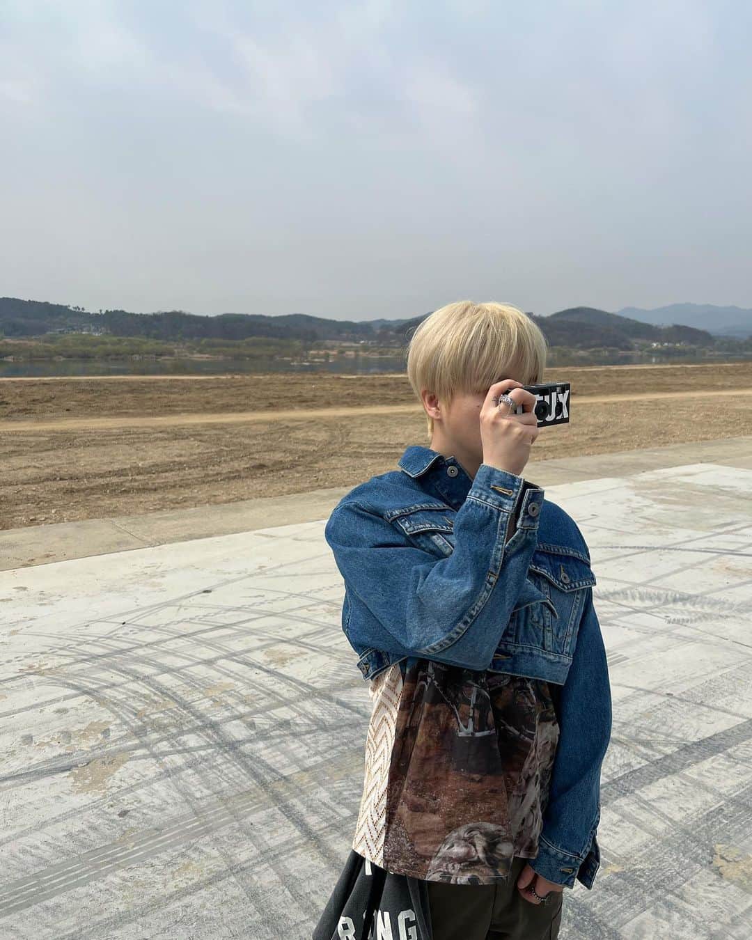 JAY（キム・ジンファン）のインスタグラム：「iKON 3rd Full Album is OUT NOW check out🔥」