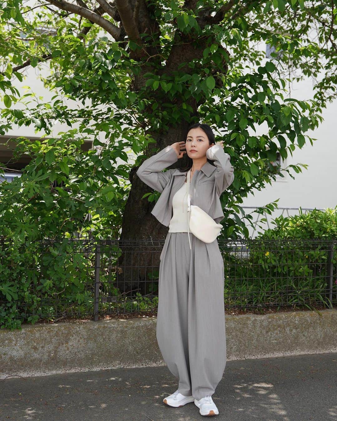 矢野未希子さんのインスタグラム写真 - (矢野未希子Instagram)「今日の私服。 グレーとホワイトコーデ🫧✨✨」5月4日 18時13分 - mikko1104