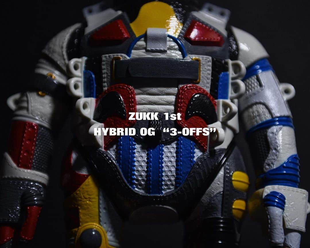 KICKS LAB. [ Tokyo/Japan ]のインスタグラム：「ソフビ発売イベントのご案内です。 トイデザインチーム MILKBOYTOYS とのコラボレーションにより制作した大怪獣ズック１期 “オールホワイト"と"ハイブリッドOG“、“昭和レトログリーン“、の３種をリリースいたします。5月6日（土）より一般抽選の受付をキックスラボ原宿店にてスタート致します。  1970年代から続く老舗アパレルブランド MILK, MILKBOY, LAND by MILKBOY の代表を勤める安田シンゴと、デザインから原型、ペイントまでソフビをトータル・プロデュースするKenthToyWorksとのトイユニット。今コラボレーションにより誕生した『大怪獣ズック』は、スニーカーをモチーフにしたもので、ストーリーコンセプトはもちろんのこと、デザイン自体にもシューレースを含めて様々なスニーカーのディティールが盛り込まれています。  今回発売される『大怪獣ズック』は白一色でコーディネートされたスニーカーをオマージュした ”オールホワイト”、日本伝統のソフビの塗装方法を踏襲した “昭和レトログリーン”、すべての箇所を一つ一つ筆塗によってフルペイントされた “ハイブリッドOG”と、三つのモデルをご用意しました。スニーカー愛好家、ソフビ愛好家のマニア心をくすぐるカラーリングを、スニーカーカルチャーとトイカルチャー、それぞれを深く理解し、世に発信している KICKS LAB.と MILKBOYTOYS ならではの素晴らしいコラボレーションアイテムに仕上がっています。  また、6日（土）はMILKBOYTOYSのクリエーター2人も在朗予定。 時間は以下のインスタグラムにてご報告致します。 @milkboytoys  抽選商品： ・【オールホワイト】（スニーカーBox付き） 　価格　26,000円（税込）  ・【昭和レトログリーン】（ヘッダーパッケージ） 　価格　44,000円（税込） 　限定数　30体  ・【ハイブリッドOG】（スニーカーBox付き） 　価格　140,000円（税込） 　限定数　3体  場所：KICKS LAB. HARAJUKU  住所：東京都渋谷区神宮前4-32-4  開催日時：2023年5月6日(土) 〜 5月14日(日) 　　　　　mon〜fri 13:00〜19:30 　　　　　sat〜sun 12:00〜19:30  抽選方法：スタッフの指示に従い店頭にてご希望の商品、お名前、Instagram、電話またはEメールをご記入の上、専用の用紙にてご投票ください。 ＠kickslab のフォローをして頂いている方が対象となります。予めフォローをお願い致します。  オンライン抽選フォーム：https://forms.gle/u8RGP73NFGAnMjhSA こちらの抽選フォームは5月6日（土）よりご応募が可能となります。  注意事項: ※必ずお読みください ・より多く方々へ抽選が行き届く様、店頭とWebを同時に行うことにしましたので、店頭に来られない方も抽選に参加可能です。たくさんの応募が予想されるため、転売目的での応募は固くお断りさせて頂きます。その理由での応募と判断された場合は応募事態をお断りさせて頂く場合がございますので予めご了承ください。 ・店頭にて応募の方は店頭引き取りとなります。本人確認後、商品と引き換えにお支払いください。 ・各バージョンのエントリーはお一人様各1回とさせて頂きます。複数の応募が確認された場合、その方の応募資格は破棄させて頂きます。 ・各種それぞれのご応募の方も、場合によっては数種の当選がある場合がございます。 ・抽選結果は当選者の方のみ、後日メール、電話、インスタグラムのいずれかにてご連絡致します。 ・ご当選された方はキャンセル不可となります。 キャンセルされた方は、今後のメールオーダーをお断りさせて頂く場合がございます。」