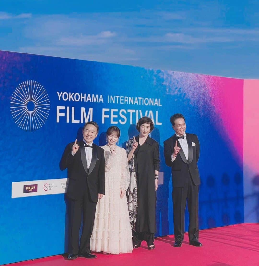 高島礼子さんのインスタグラム写真 - (高島礼子Instagram)「横浜国際映画祭 正式招待作品🎞️ 「いちばん逢いたい人」  #横浜 #映画祭 #倉野尾成美　ちゃん #丈　監督 #三浦浩一　さん #レッドカーペット」5月4日 18時48分 - reico.official