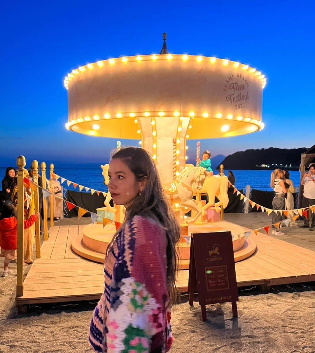 Rika Vanessaさんのインスタグラム写真 - (Rika VanessaInstagram)「逗子海岸映画祭🎪🎟️🤡✨  1年に一度GWに突如現れる 夢のような空間☺️✨  出店とっても楽しかった！ 沢山来てくれて ありがとうございました💕  古着をリメイクした洋服が ウルトラスーパー可愛くて 夜は暖かくて 映画祭にぴったりだったよ🍄💕  #逗子海岸映画祭 #zushibeachfilmfestival  #cinemacaravan」5月4日 18時56分 - rikavanessa._