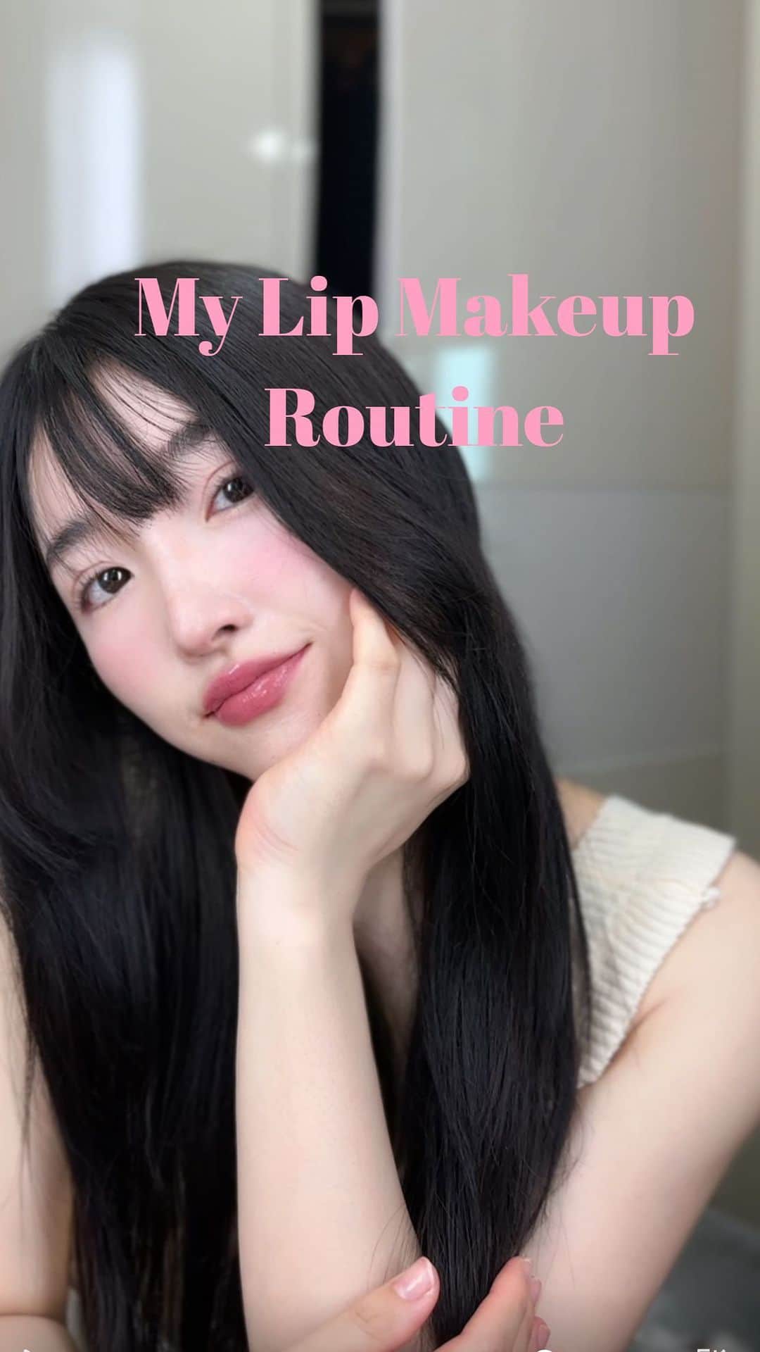 のインスタグラム：「Recent Routine of my 💋 最近の私のお気に入りリップはこれ💋 キスしたくなる唇がいつも目標💄 제 립 메이크업 루틴💖   💋 @sacheubeauty LIP LINER STAY-N 03 p-INKED 💋 @lilybyred_official SMILY LIP BLENDING STICK 01 #싱긋싱긋 & 03 #흐뭇흐뭇  💋 @romandyou # 25 BARE GRAPE & see-through matte tint # 10 연지보라 💋 @keybo_cosmetic  Dotom Lip Plus . . . #reels #reelsmakeup #lip #lipstick #lipmakeup #motd #explore #릴스 #뷰티 #립 #립추천 #메이크업 #メイク #韓国メイク #ワンホンメイク #リップ #リップメイク」