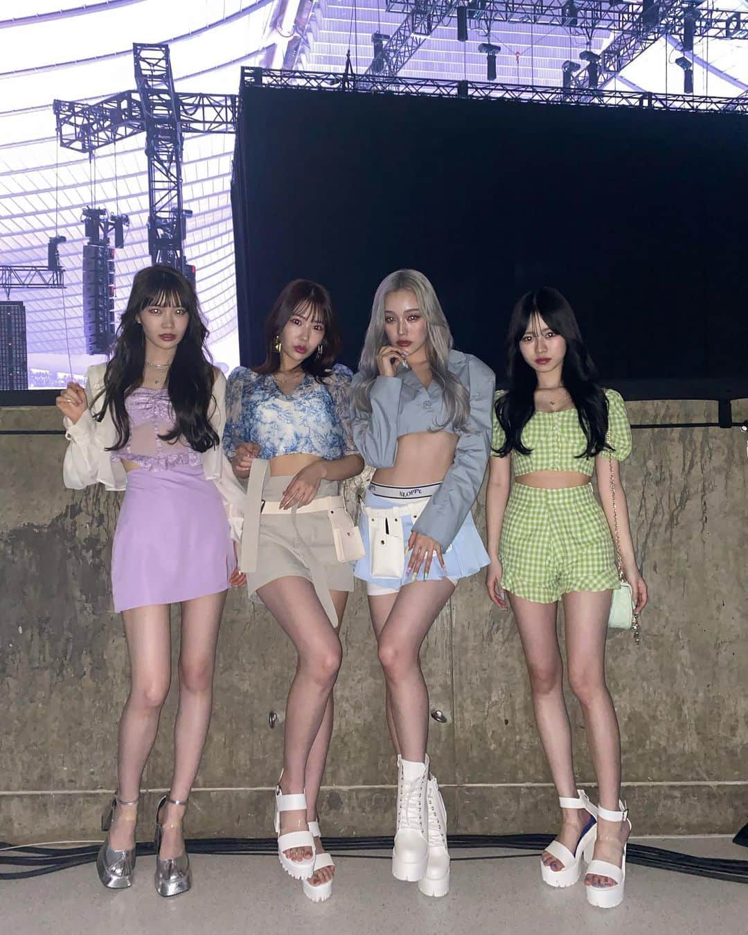のインスタグラム：「GirlsAwardありがとうございました♡ 昨年に続き2年連続で出演することができて とても嬉しいです♡  後日1人の写真も載せるので待っててね〜♡ #girlsaward #ガールズアワード #ガルアワ」