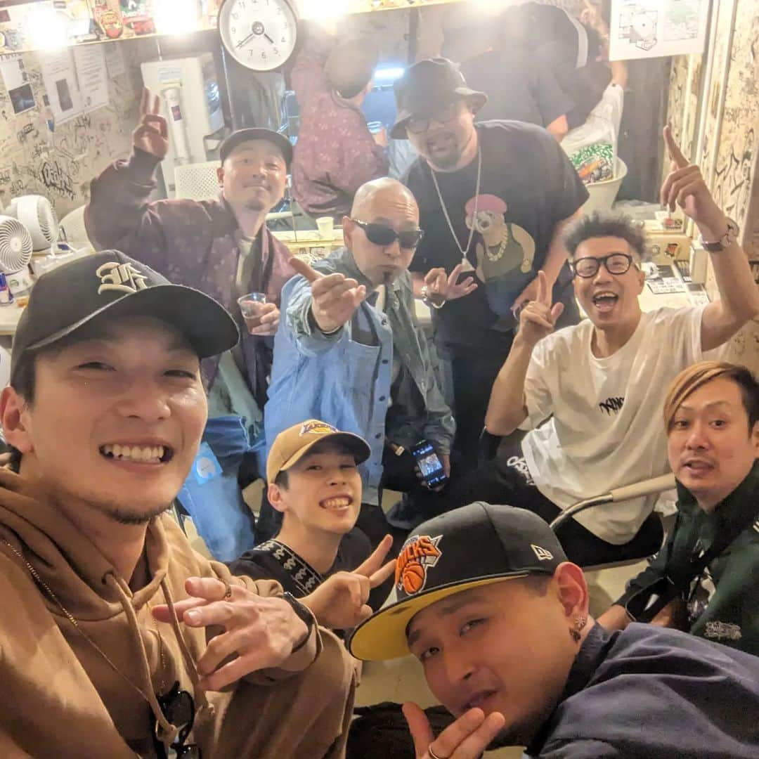 NG HEADのインスタグラム：「ダブ録りガッツリやって EggmanのShowとRUB A DUBからの ジャパニーズアンセムのラバダブ✨ 声無くなってもた。。。。ｺﾞﾒｽ😑  それ考えたらシズラってやっぱスゴすぎる🤣 シンジ、TERA-C そして Yong youth dem Respect‼」