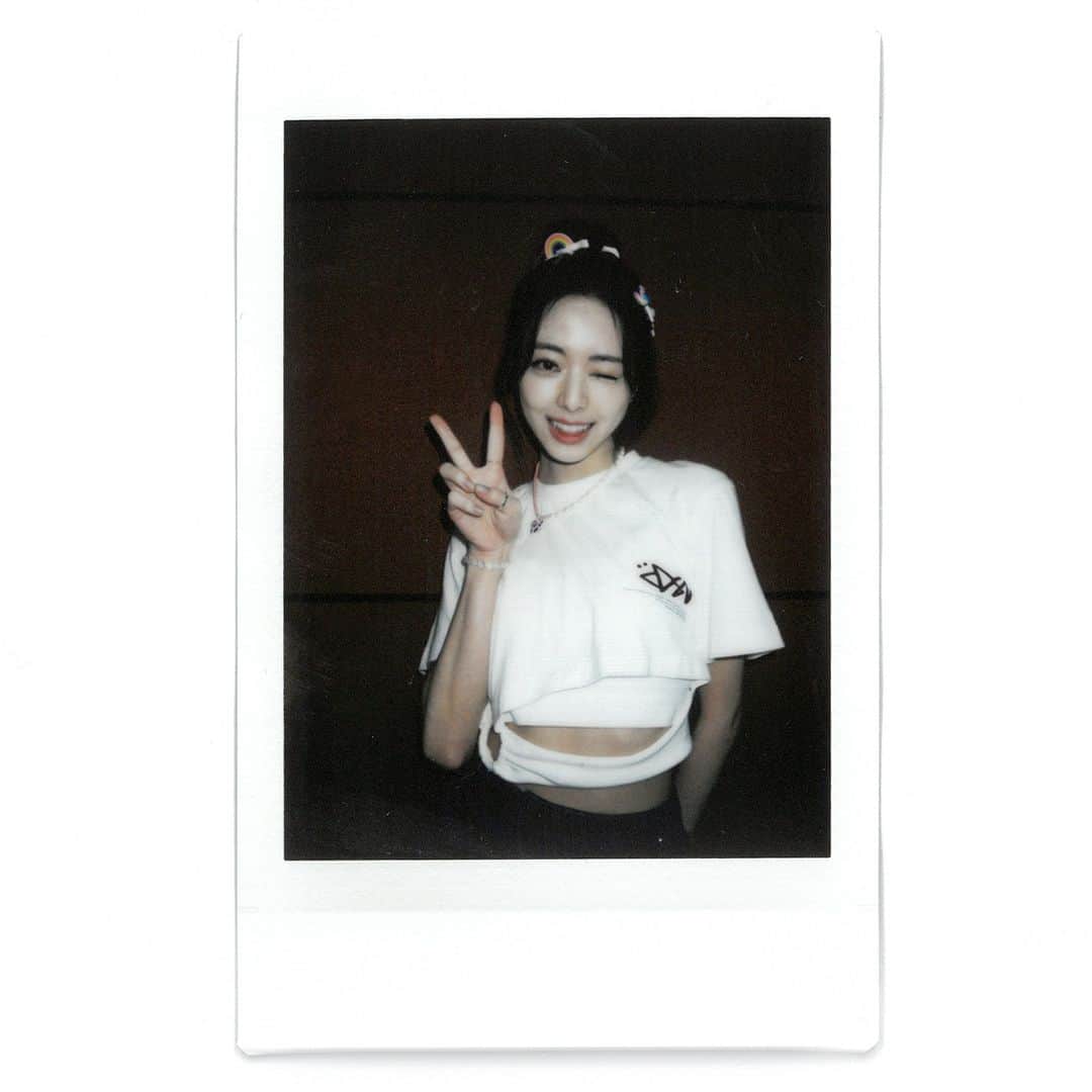 ITZYさんのインスタグラム写真 - (ITZYInstagram)「💗HAPPY CHILDREN'S DAY💗  📸 어린이날_있지가좍_비하인드.jyp  #ITZY #MIDZY  #HappyChildrensDay #어린이날 #있지가좍 #ITZYfamily」5月4日 19時15分 - itzy.all.in.us