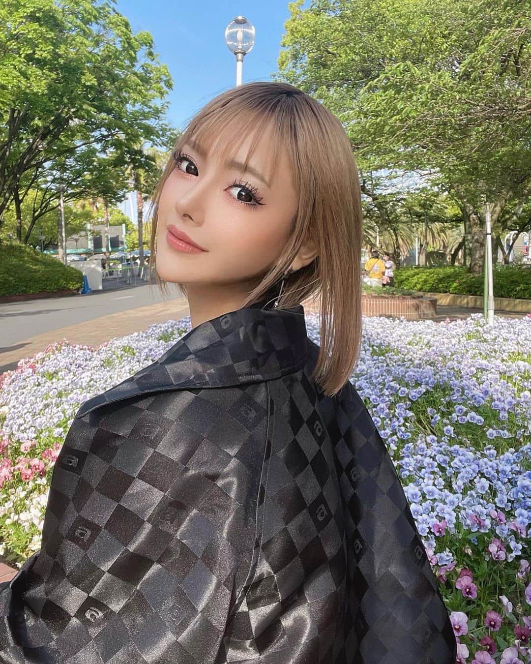 葉月芽生のインスタグラム：「どこでしょう?🎠🎡🎢」
