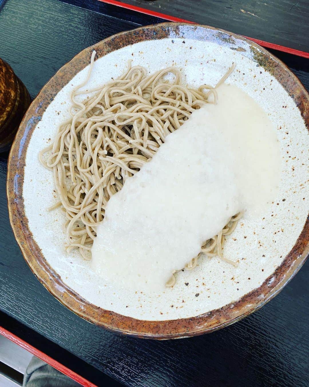 関智一のインスタグラム：「昨日食べた、川場田園プラザのとろろぶっかけ蕎麦！ 美味かった〜！」