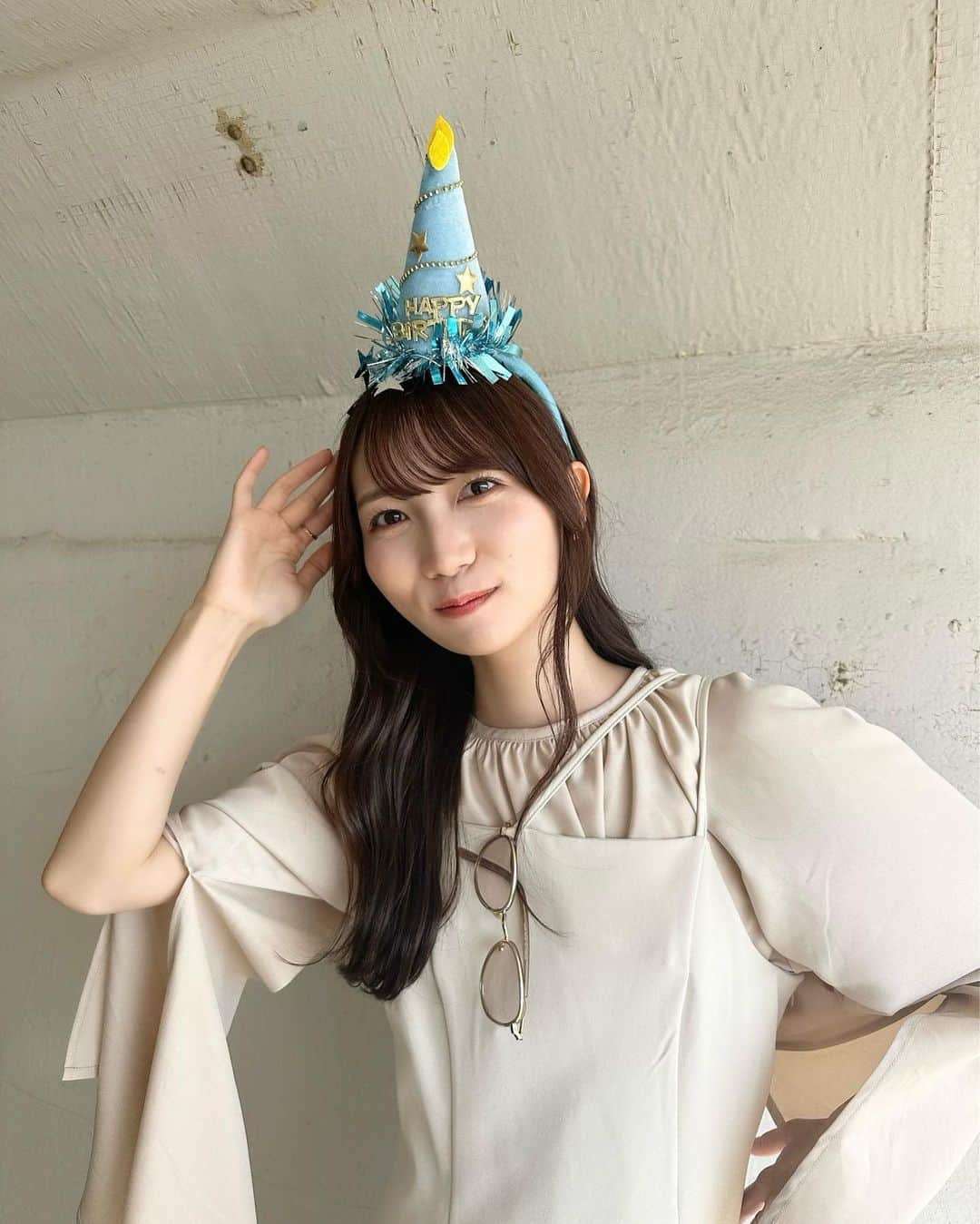 江嶋綾恵梨さんのインスタグラム写真 - (江嶋綾恵梨Instagram)「本日、(27)になりました🎂💐 お祝いの言葉も沢山ありがとうございます☺︎ #mybirthday #誕生日」5月4日 19時26分 - aeringoooo