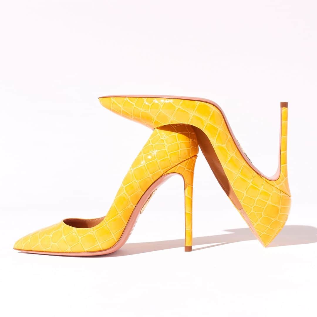 Aquazzuraのインスタグラム：「Purist Pump 105. Your essential wardrobe staple that will take you from season to season!   #AQUAZZURA  #AQUAZZURAPumps」