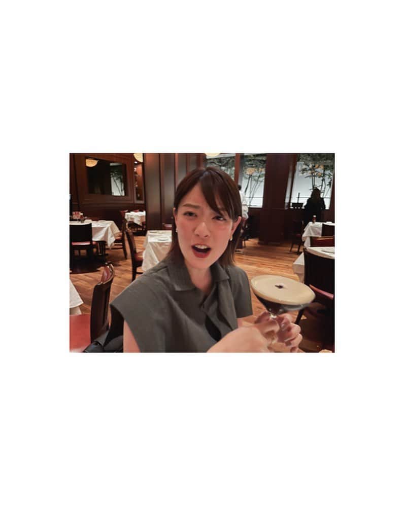 水上京香さんのインスタグラム写真 - (水上京香Instagram)「⁡ ドキドキディナーの日🍽 1枚目、緊張が顔に出てる… そしてお肉写真も、ちょいブレ🥩📸 でも美味しいご飯&お酒のおかげで、無事に緊張は解けた様子。笑笑 みんな関西弁で、ワイワイ話したの楽しかった〜♡」5月4日 19時32分 - kyokaminakami_official