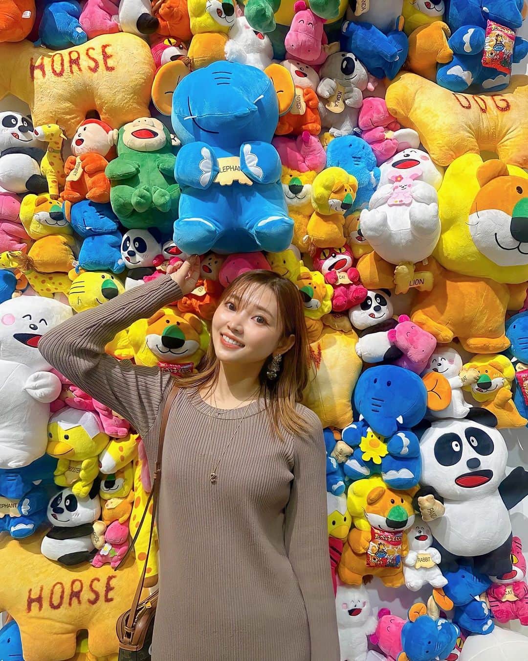 池田沙代のインスタグラム：「🧡💚  #たべっ子どうぶつランド ✨ かわいかったー🥹🤍  もっとグッズ買えばよかった🥲❤️‍🩹  5月14日までやってるみたいです🙌🏻 📍東京ドームシティ Gallery Aamo  #たべっ子どうぶつ #たべっ子どうぶつland」