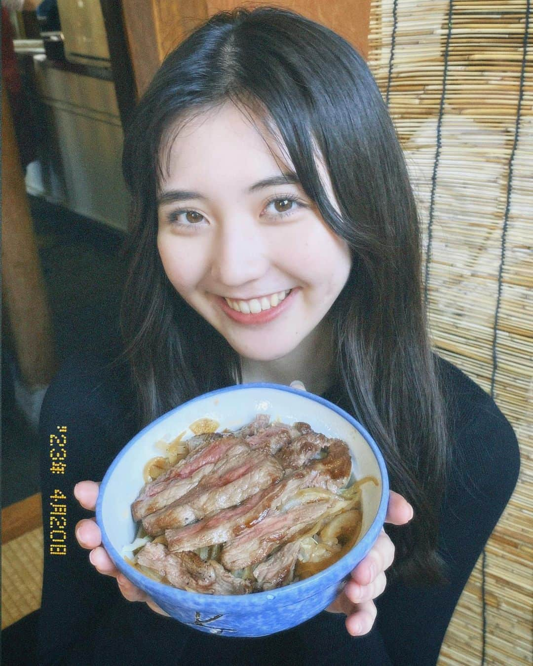 宮本和奏のインスタグラム：「美味しすぎてほっぺた 落ちるかと思った  やっぱりお肉料理は最強です！！  みんなは焼肉だったら必ず何食べますか🙄 ・ #宮本和奏」