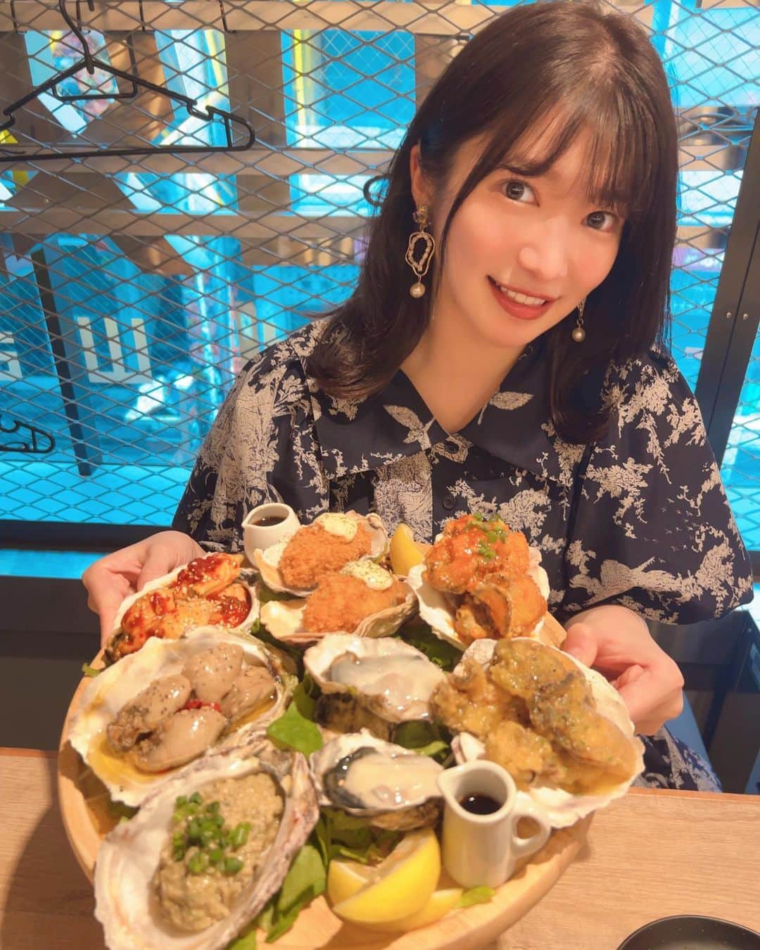 渚志帆さんのインスタグラム写真 - (渚志帆Instagram)「赤坂にある『牡蠣と和牛の奴隷』へ牡蠣を食べに行きました🦪  何もかもが牡蠣メニューで感動🥹 お料理もすごく美味しくて種類も豊富！  しかも卓上サーバーで飲み放題だから気軽に飲めてグイグイいけちゃう🍻  やっぱり牡蠣最高です😋  赤坂に来た際には是非行ってみてね🦪❣️  #赤坂グルメ 　  #東京グルメ 　  #六本木グルメ 　  #新宿グルメ 　  #新橋グルメ 　  #和牛 　  #牡蠣 　  #赤坂見附グルメ  #永田町グルメ」5月4日 20時01分 - totsuka_ruu