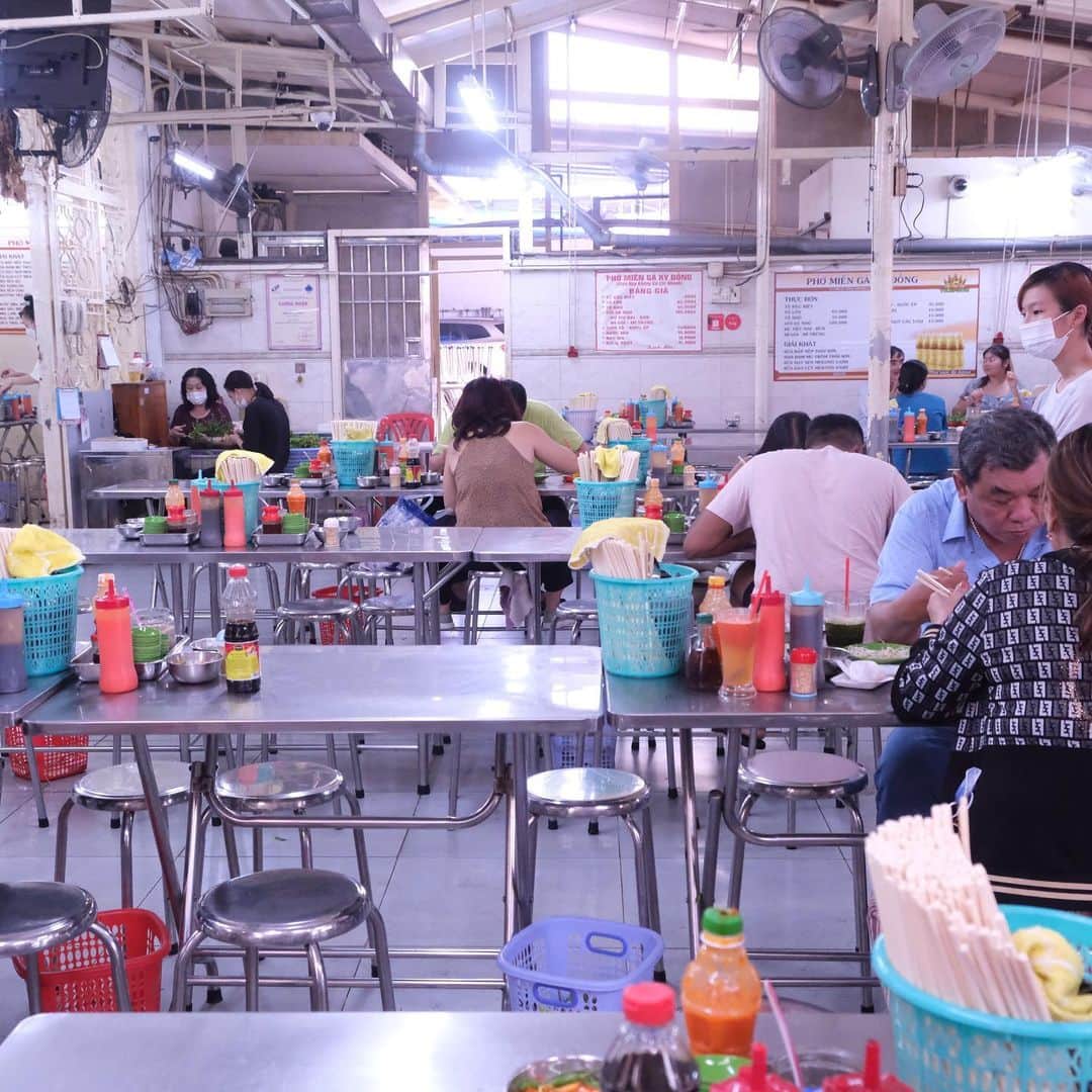 屬美於さんのインスタグラム写真 - (屬美於Instagram)「世界各国大衆食堂がすき  #ベトナム」5月5日 1時32分 - mioyoga__style