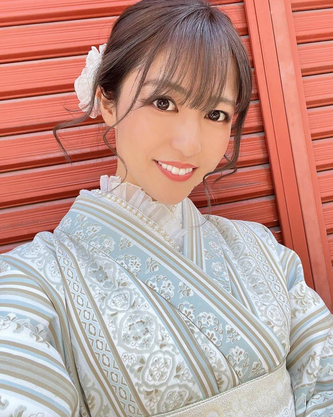 池山智瑛のインスタグラム：「. 誕生日お祝いのメッセージをたくさんいただけて幸せ者です🥰  31歳も今の自分が一番好き！を貫いていきたいと思います😎👍  勉強欲があるので知的な女性になる予定💁‍♀️  みなさんこれからもどうぞよろしくお願いします🌈 .」