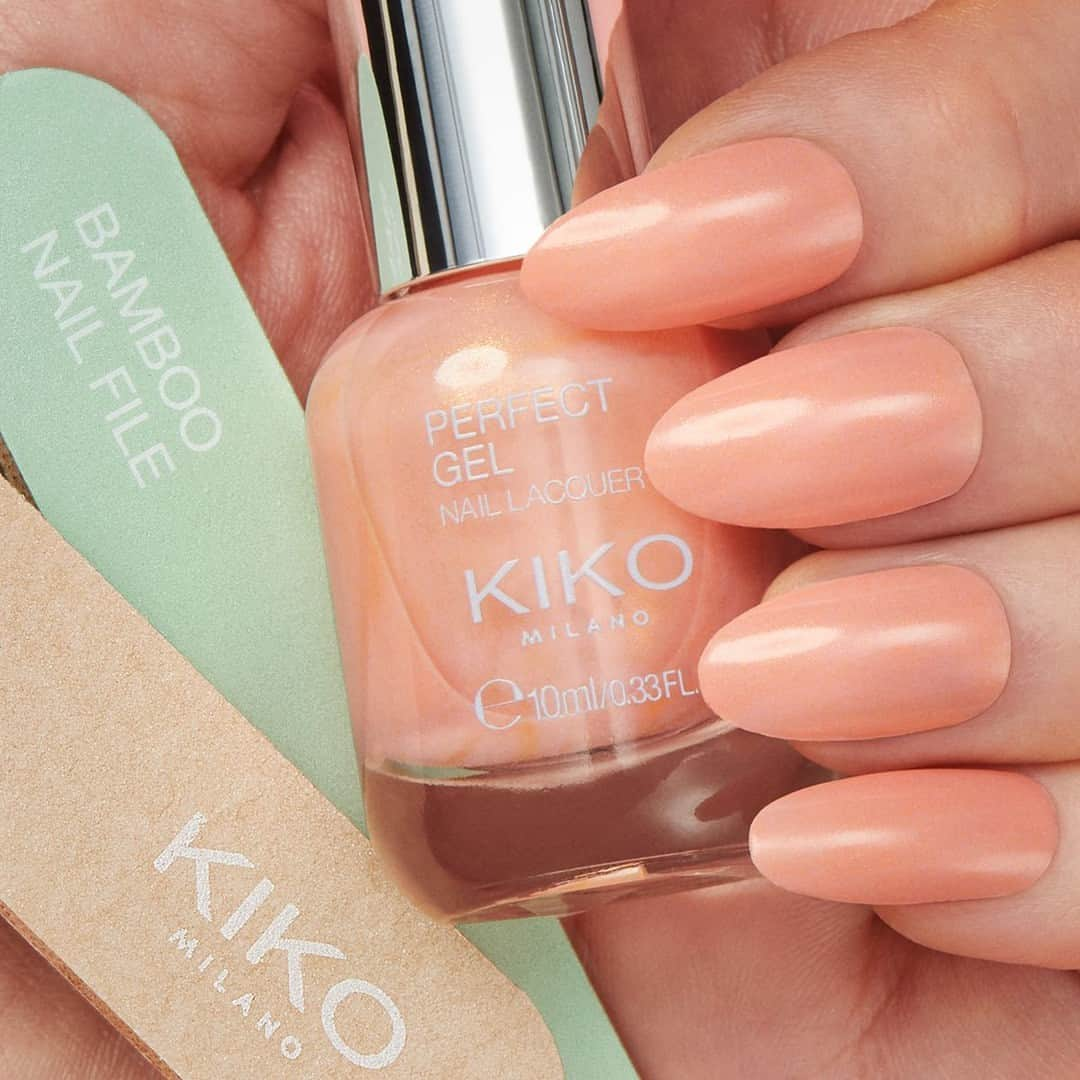 KIKO MILANOさんのインスタグラム写真 - (KIKO MILANOInstagram)「Ready for a manicure refresh? 💅 Pamper your nails with new shades of our iconic nail lacquers! 😍 Don’t miss our new Bamboo Nail File either!⁣ ⁣ #KIKONails #nailpolish #nailinspo #springnails #naillacquer⁣ ⁣ New Perfect Gel Nail Lacquer 35 - Bamboo Nail File」5月4日 20時20分 - kikomilano