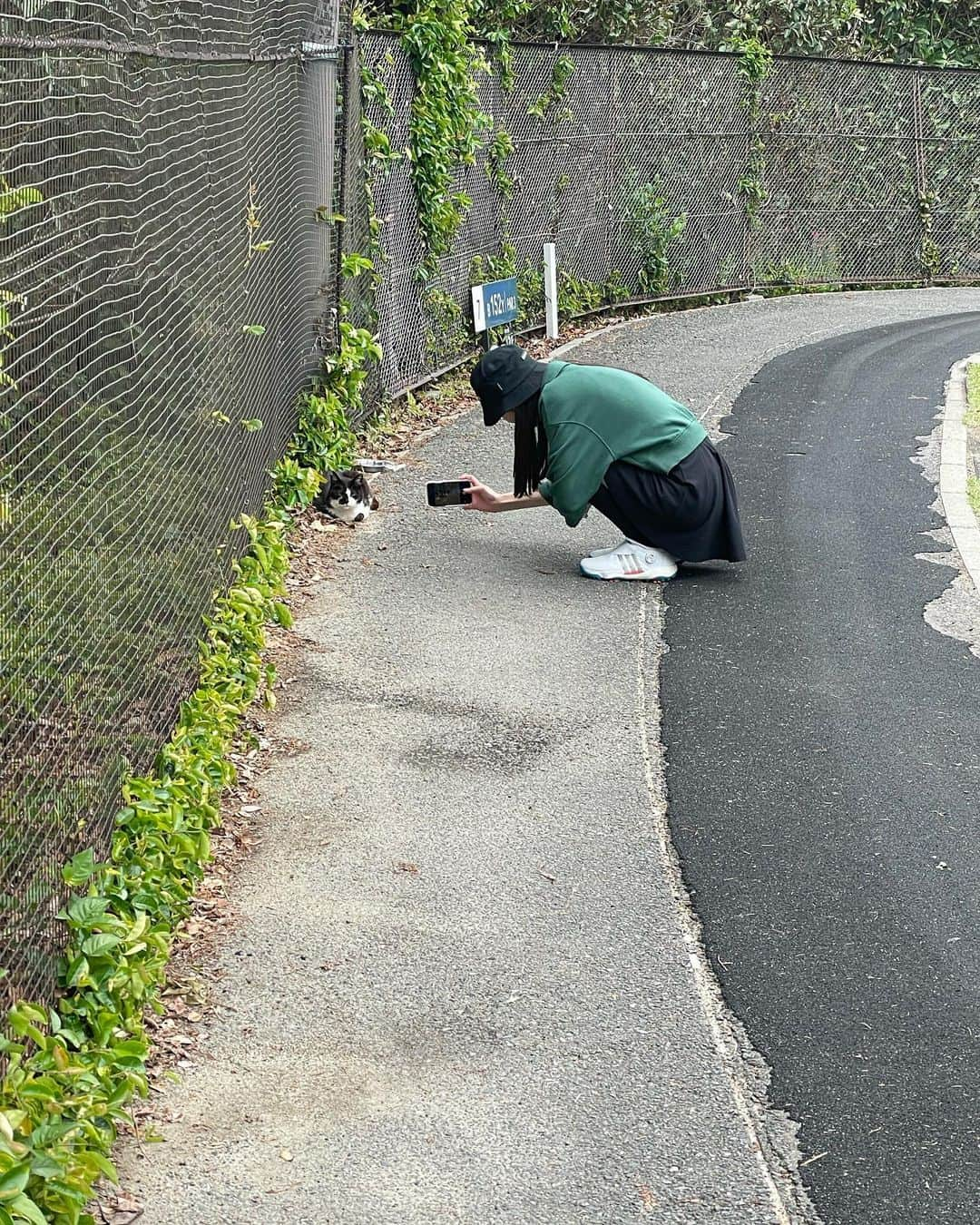 大戸千絵さんのインスタグラム写真 - (大戸千絵Instagram)「やっと実現！ 高校の同級生とゴルフ🏌️‍♀️🏌️‍♀️⛳️回れる日が来るとは〜💓  行かせてくれたみんなに感謝🥲  ブリヂストン難しくて117も打っちゃったけど、、 スタートショットがパー👐🏻だったので、Tショット動画を🎥つけました←  ほぼ全ホールバンカー入って本当に良い訓練になりましたわ。  かやちゃん、ありがとうー！  #ゴルフ女子 #鳥栖」5月4日 20時14分 - chie_ohto