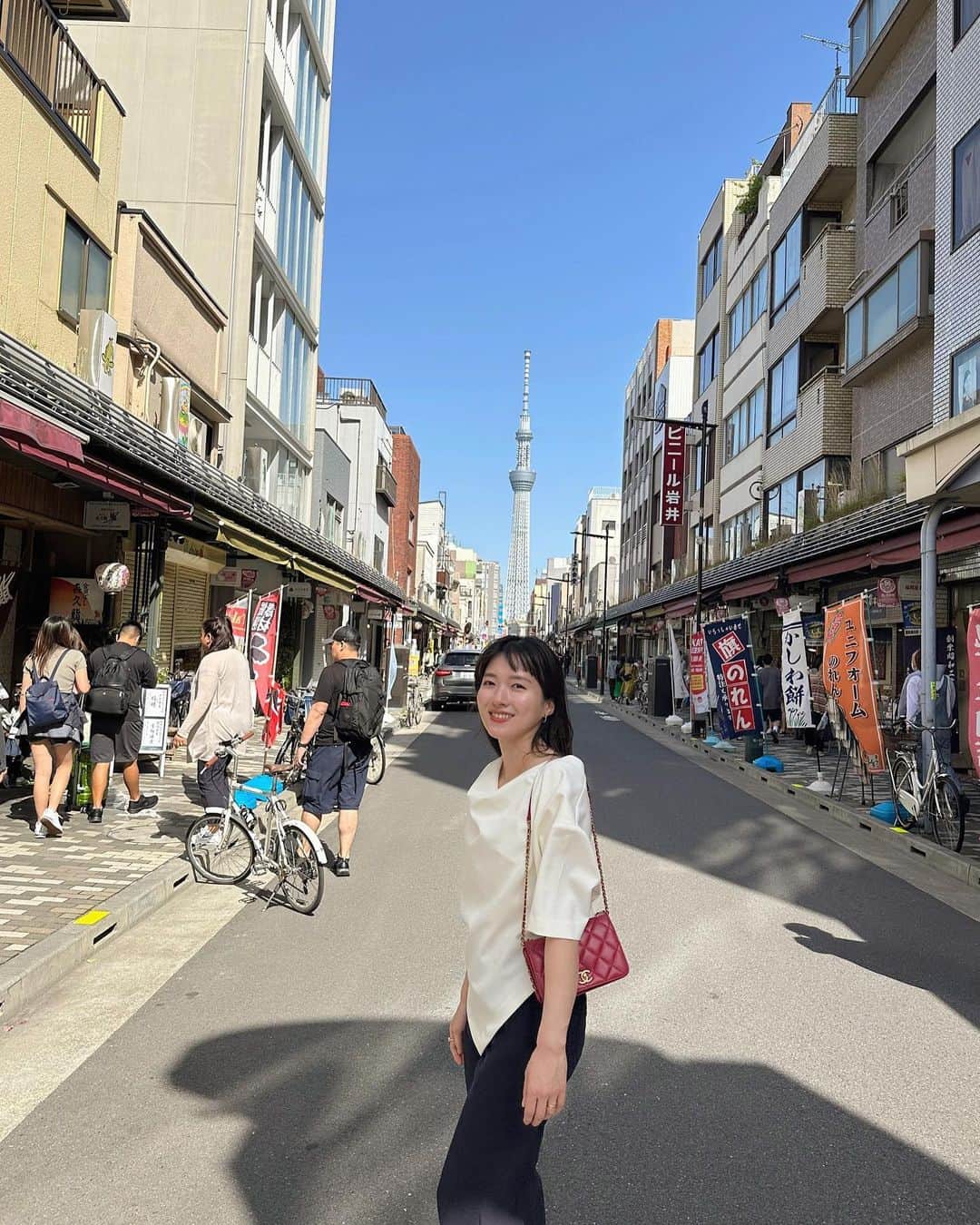 吉竹美聡のインスタグラム：「GWらしい良いお天気だった⛱🍦💛 いっぱい歩いて汗かきながら キッチン用品探し🧸」