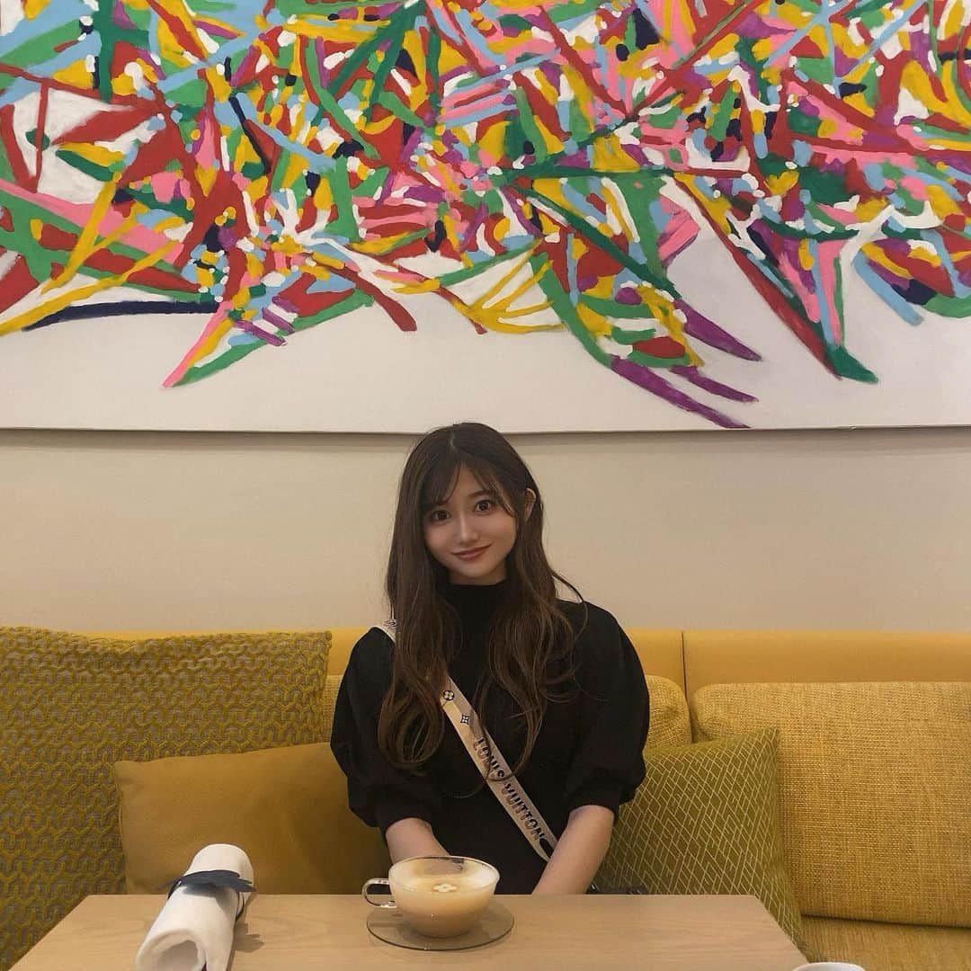 嘉部志音のグルメインスタ