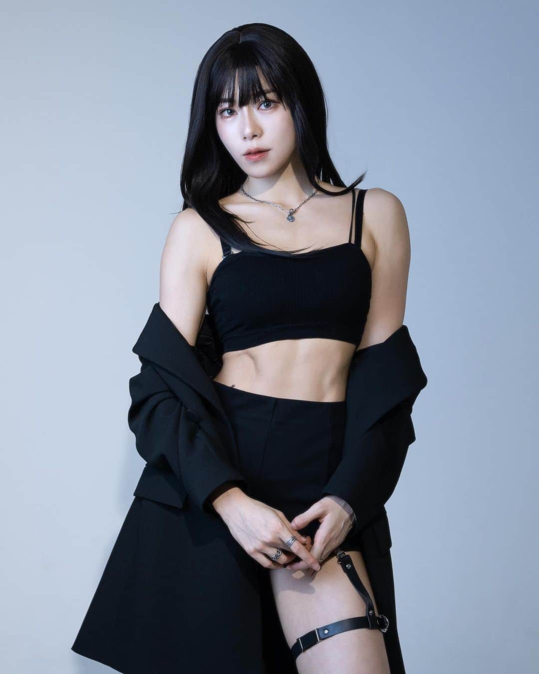 のインスタグラム：「新しい宣材写真✨  私の所属している事務所のopposites attractが新体制でスタートしました！  これからも色々なことに挑戦していきますので、応援よろしくお願い致します🤍  #桃戸もも #フィットネスモデル #モデル #女優 #タレント #コスプレイヤー #oppositesattract」