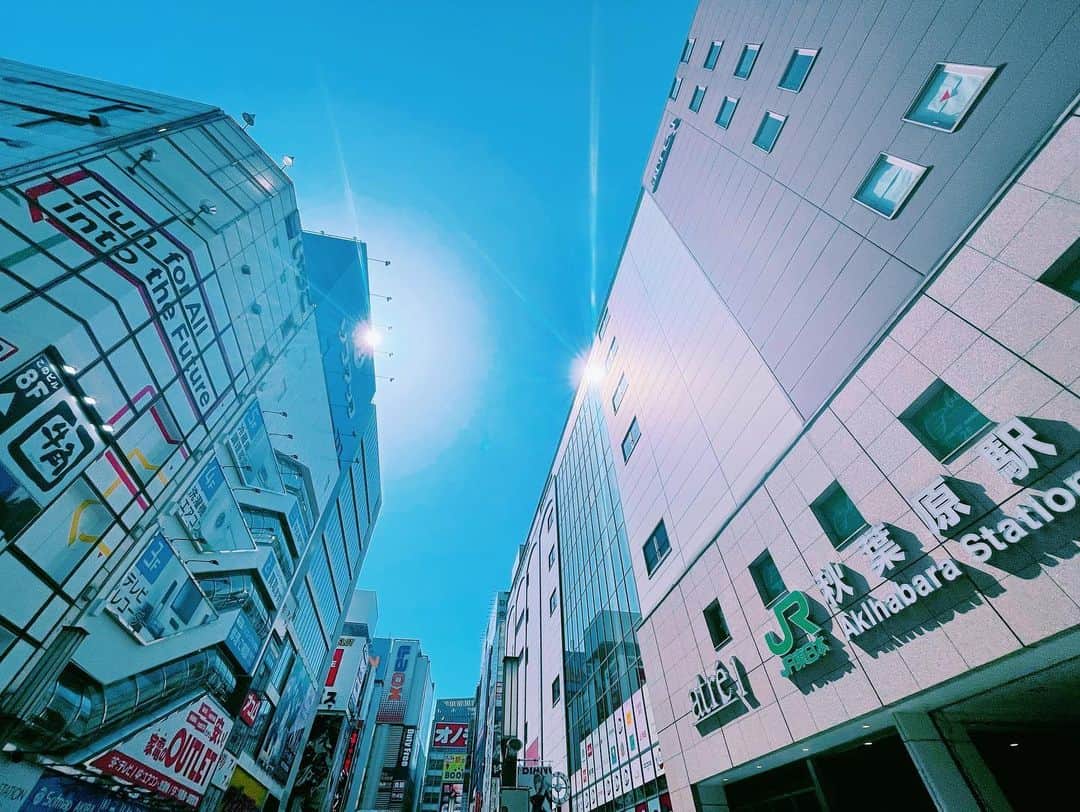 潘めぐみさんのインスタグラム写真 - (潘めぐみInstagram)「久しぶりの、この街。  束の間だけど、楽しかったぜ。  ありがとうな、秋葉原。  #tokyo #秋葉原 #akihabara #アキバ」5月4日 20時50分 - han_meg_han
