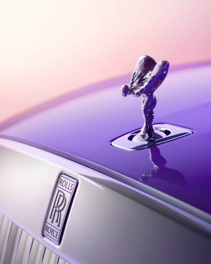 ロールス・ロイスのインスタグラム：「GHOST IS PURE EXPRESSION  #RollsRoyceGhost in regal Tucana Purple is just one of the infinite ways Ghost can be realised.  —  With Ghost, you are free to express every facet of your colourful personality.  Discover more; link in bio.   #BespokeIsRollsRoyce  — NEDC (combined): CO2 emission: 343 g/km; Fuel consumption: 15.0 l/100km / 18.8 mpg. WLTP (combined): CO2 emission: 359-347 g/km; Fuel consumption: 15.8-15.2 l/100km / 17.9 – 18.6 mpg. Further information: https://www.rolls-roycemotorcars.com/en_GB/information/fb-dat-wltp.html」