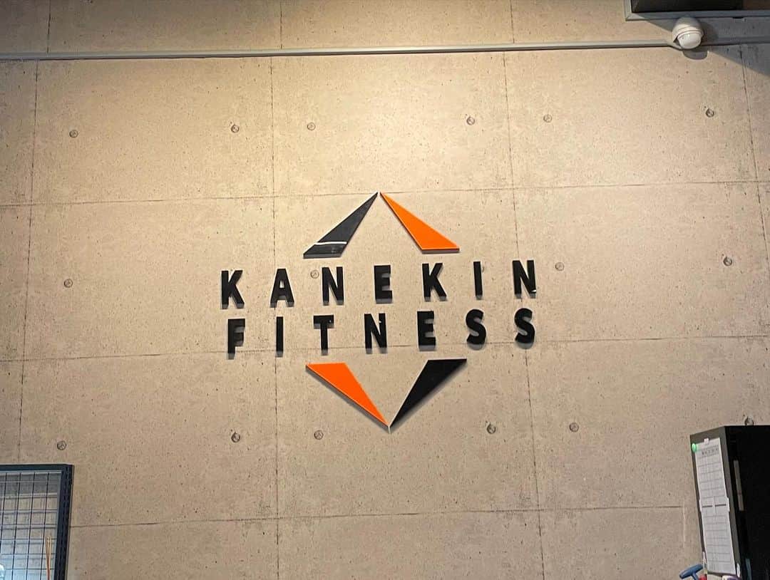 川戸沙羅さんのインスタグラム写真 - (川戸沙羅Instagram)「今日は松戸まで🚃☀️  @ekofit_la @misa0207  と#カネキンジム で合トレ💪🔥  Thank you...💞  #gym #fitness #workout  #training #kanekin  #fitgirls」5月4日 21時00分 - sara_shirasawa