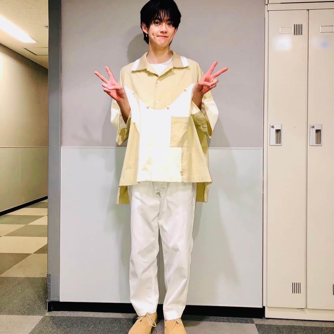 小川史記（FUMINORI）さんのインスタグラム写真 - (小川史記（FUMINORI）Instagram)「ここ最近のよるブラ写真 📺☺️✨  衣装おきゃわ。  #BUDDiiS」5月4日 21時00分 - fuminori_ogawa_official