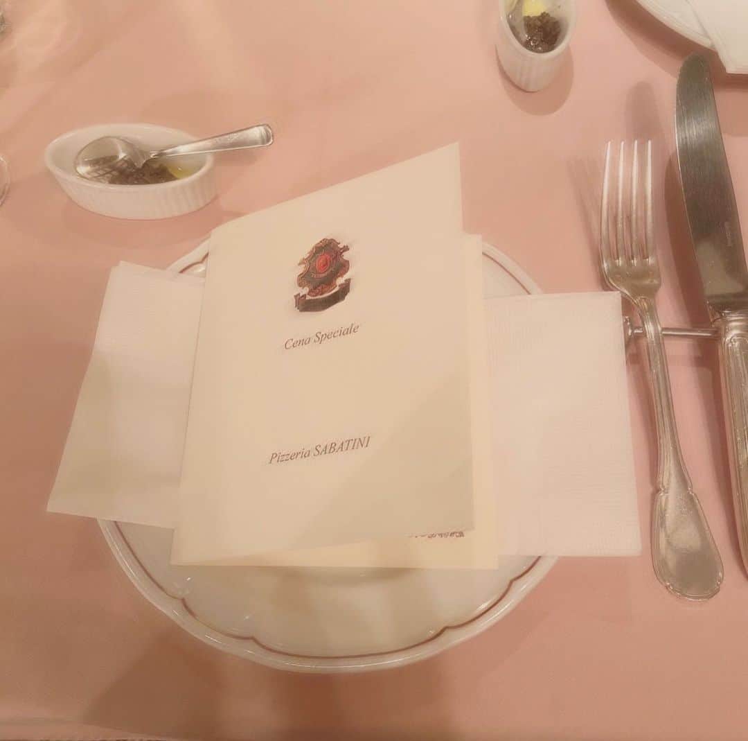深野ひなのインスタグラム：「素敵なレストランでしたっ！🍽️  #レストラン #コース料理 #東京 #外苑前」