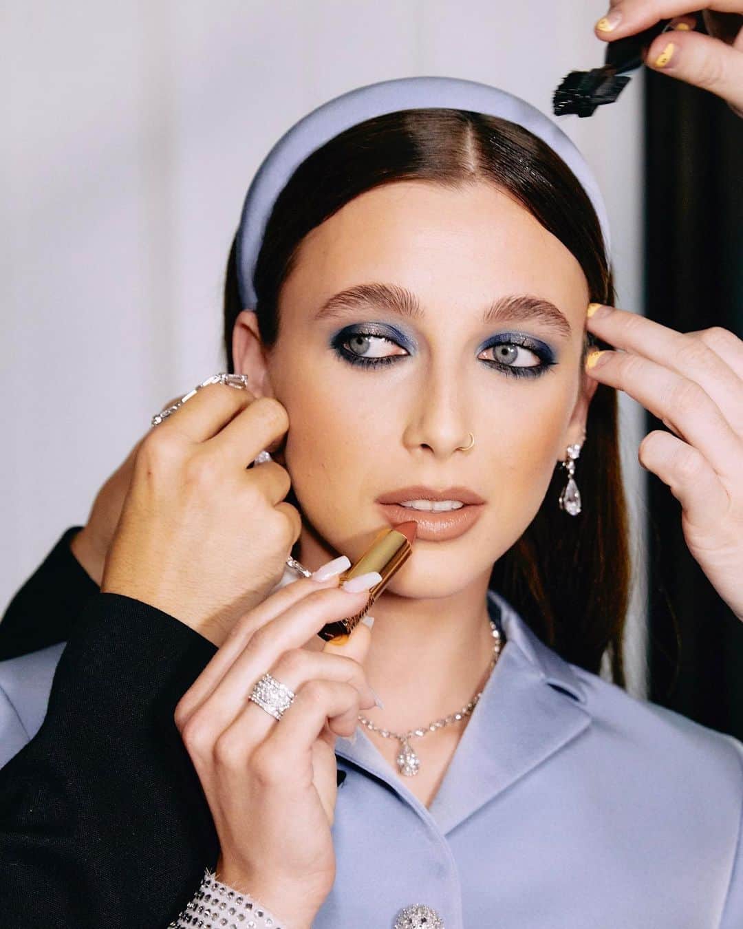 Lancôme Officialさんのインスタグラム写真 - (Lancôme OfficialInstagram)「A vision 🩵 @emmachamberlain @kdeenihan   Get Emma’s look:  - Teint Idole Ultra Wear Foundation & All Over Concealer - Hypnôse Palette in shade Bleu Hypnotique, Drama Denim, Smokey Chic and a touch of Reflet d’Améthyste - Le Stylo Waterproof in shade 02 Noir Intense - Le Lip Liner in shade 11 Bronzelle - L’Absolu Rouge Cream in shade 547 But First Café & 250 Tendre Mirage  #Lancome #RedCarpet #Makeup #MetGala」5月4日 21時17分 - lancomeofficial