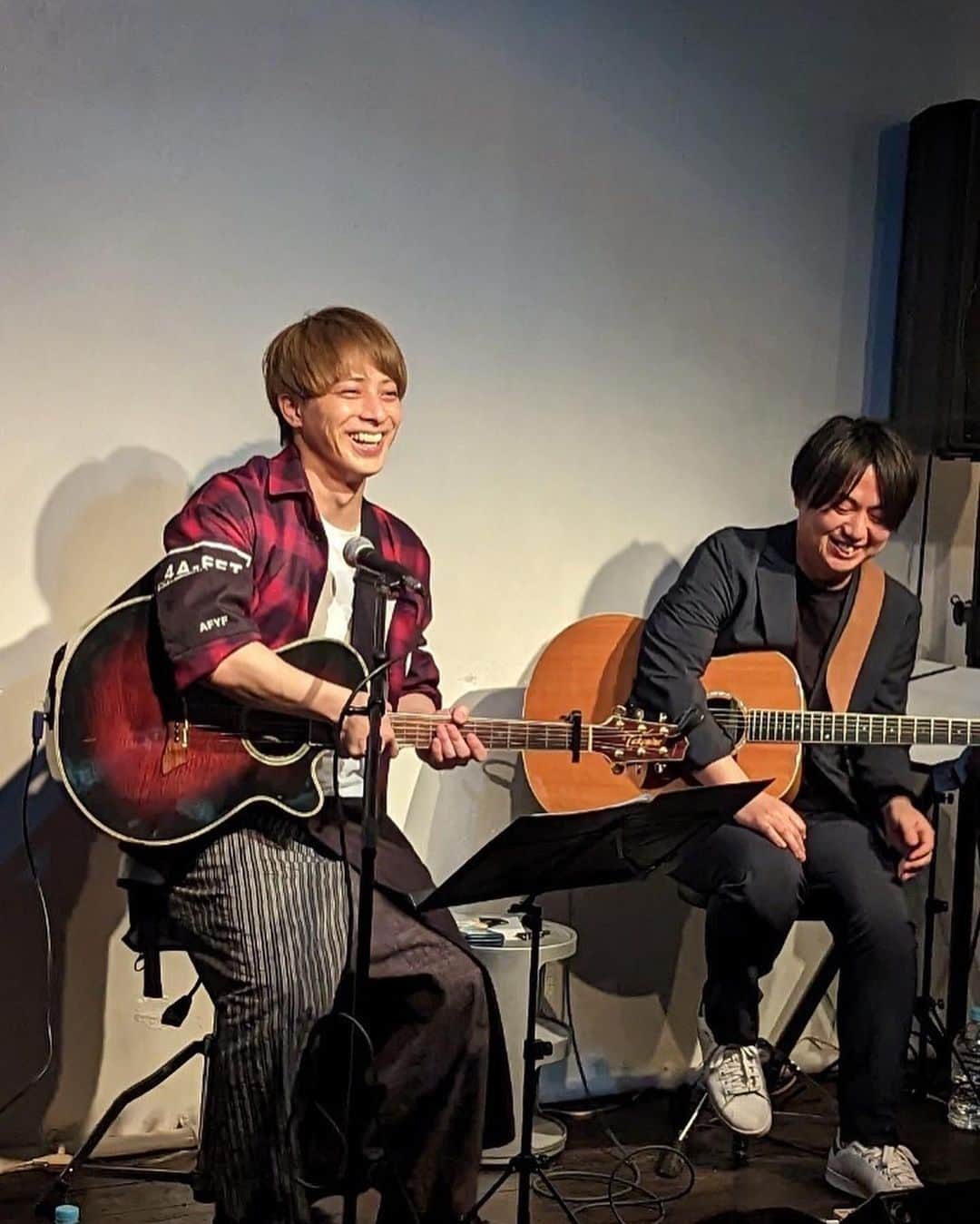 米原幸佑さんのインスタグラム写真 - (米原幸佑Instagram)「ソロライブconnect 大阪2days4公演 幸せな時間でした  ソロはやっぱり慣れなくて トークとか曲の繋ぎとか 演奏しかり🎹🎶🎸 課題もいっぱいなんやけど それでもチャレンジしてよかった と思える時間と空間  すべてが文字通り 音楽 でした  ありがとうございます！  次は東京だ。  バンドセットも楽しみ  Good Time  #西長堀caferoom #夜を灯して」5月4日 21時26分 - kosk0313