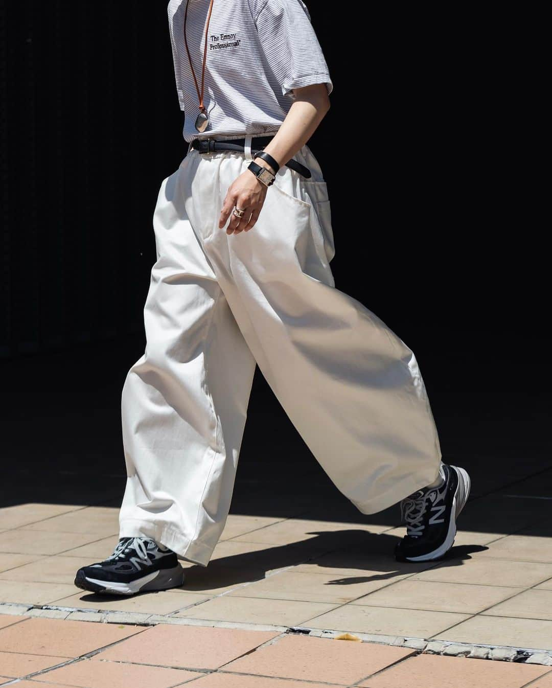 Ryoさんのインスタグラム写真 - (RyoInstagram)「ㅤㅤㅤㅤㅤㅤㅤㅤㅤㅤㅤㅤㅤ Today's outfit🚶‍♂️ monotone styling⚫️⚪️  jacket : @ssstein_design  tee : @ennoy_com  pants : @the_clesste  shoes : @newbalancelifestyle  cap : @the_clesste for @nozomikurokawa_official  belt : @the_clesstesupported by @itti_tokyo  ㅤㅤㅤㅤㅤㅤㅤㅤㅤㅤㅤㅤㅤ #newbalance  #ssstein  #ennoy #clesste」5月4日 21時27分 - ryo__takashima