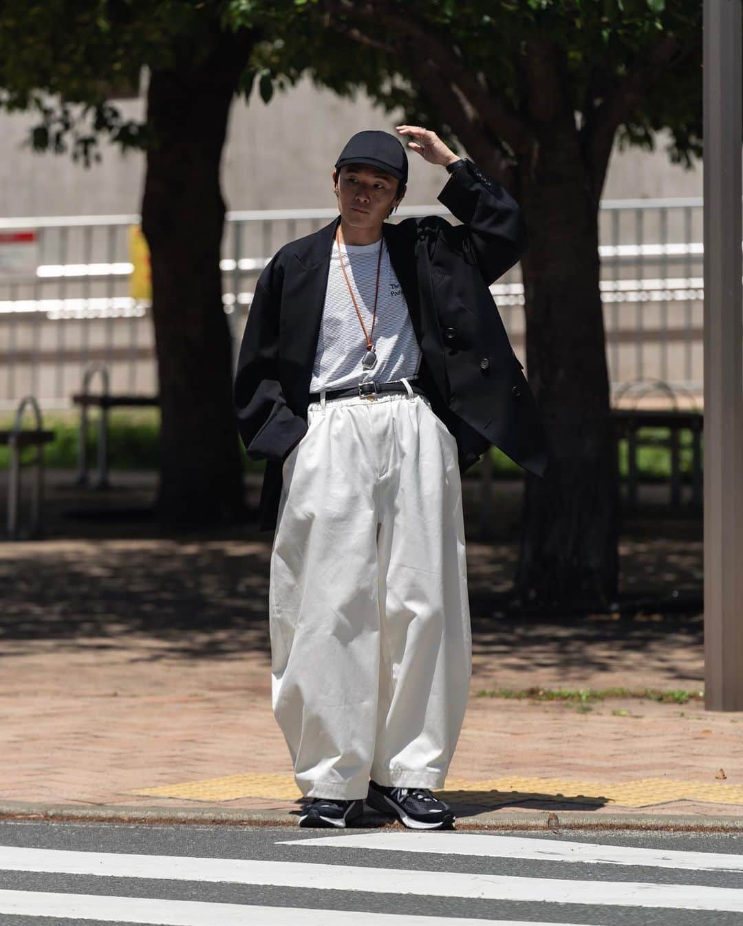Ryoさんのインスタグラム写真 - (RyoInstagram)「ㅤㅤㅤㅤㅤㅤㅤㅤㅤㅤㅤㅤㅤ Today's outfit🚶‍♂️ monotone styling⚫️⚪️  jacket : @ssstein_design  tee : @ennoy_com  pants : @the_clesste  shoes : @newbalancelifestyle  cap : @the_clesste for @nozomikurokawa_official  belt : @the_clesstesupported by @itti_tokyo  ㅤㅤㅤㅤㅤㅤㅤㅤㅤㅤㅤㅤㅤ #newbalance  #ssstein  #ennoy #clesste」5月4日 21時27分 - ryo__takashima