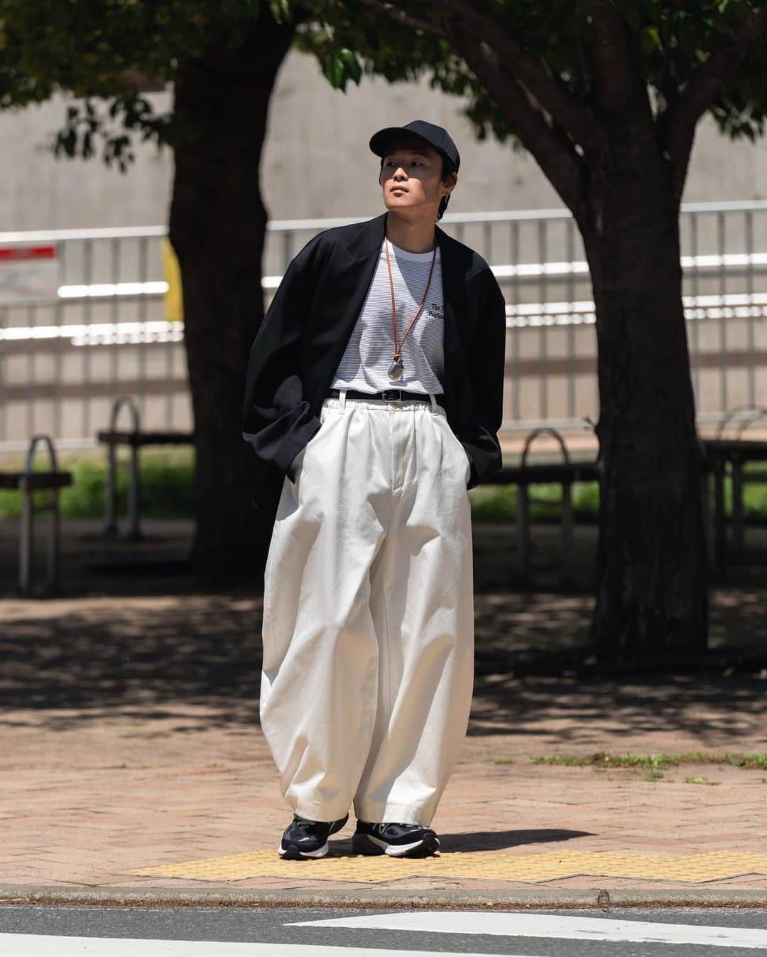 Ryoさんのインスタグラム写真 - (RyoInstagram)「ㅤㅤㅤㅤㅤㅤㅤㅤㅤㅤㅤㅤㅤ Today's outfit🚶‍♂️ monotone styling⚫️⚪️  jacket : @ssstein_design  tee : @ennoy_com  pants : @the_clesste  shoes : @newbalancelifestyle  cap : @the_clesste for @nozomikurokawa_official  belt : @the_clesstesupported by @itti_tokyo  ㅤㅤㅤㅤㅤㅤㅤㅤㅤㅤㅤㅤㅤ #newbalance  #ssstein  #ennoy #clesste」5月4日 21時27分 - ryo__takashima