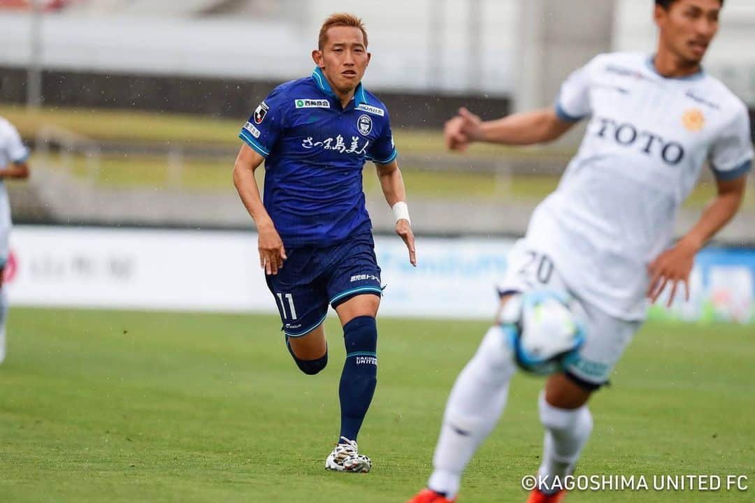 五領淳樹さんのインスタグラム写真 - (五領淳樹Instagram)「今日も最高の雰囲気をありがとうございました👍 個人的にはしっかりとチャンスを決めきりたいという反省はありますが、チームとしてはこのまま連勝を積み重ねていけるようにまたいい準備をしていきたいと思います🫡 #鹿児島ユナイテッドFC #11 #最高のGW #最強のサポーター #じんたんNICE👍 #ありたんNICE👍」5月4日 21時32分 - goryo11junki