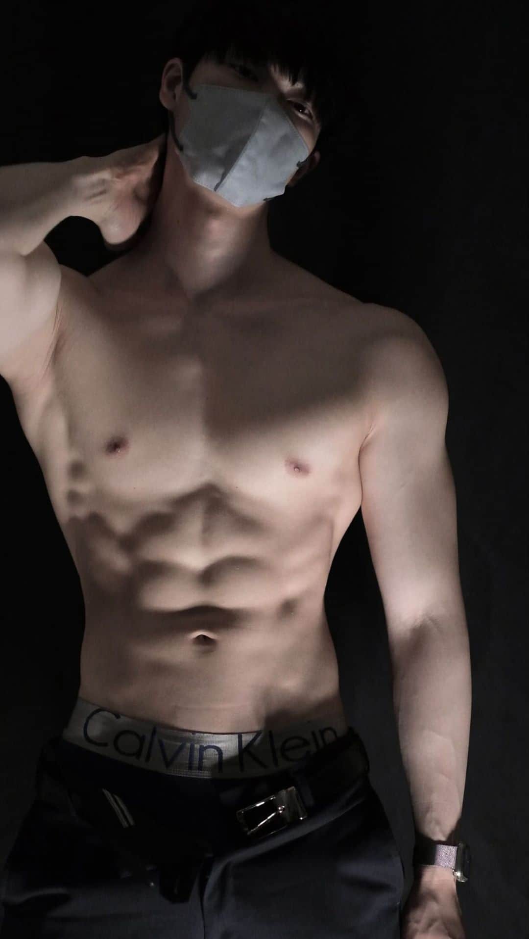 筋築家ゆうきさんのインスタグラム動画 - (筋築家ゆうきInstagram)「How are you?😎」5月4日 21時44分