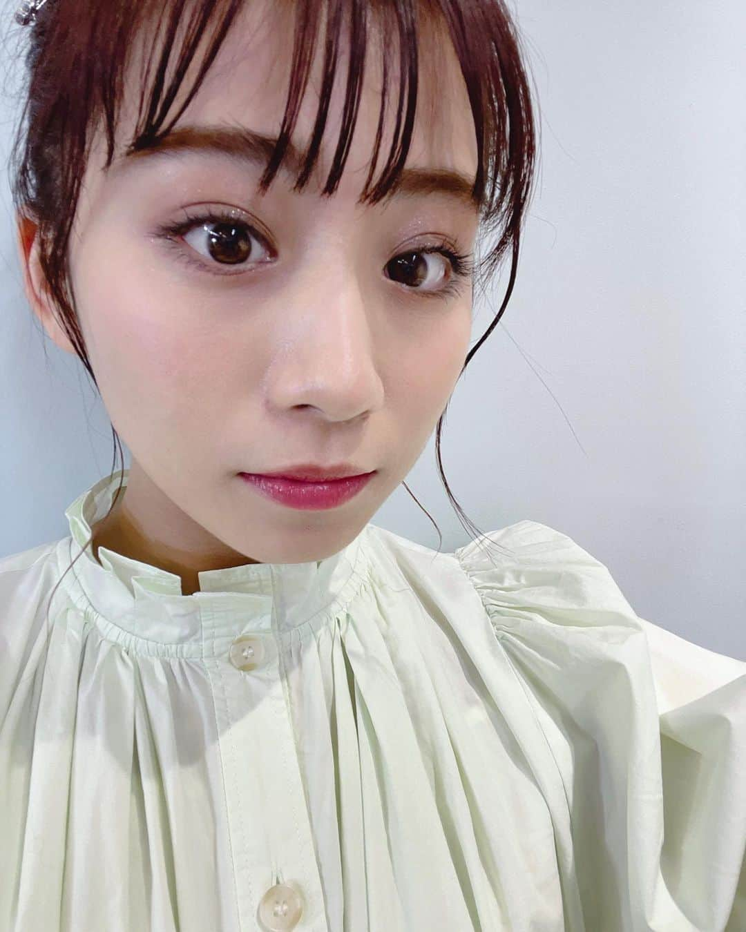 坂本遥奈さんのインスタグラム写真 - (坂本遥奈Instagram)「(き)みどりの日💚💚 謎アングル写真たち、笑  いつもみんなのキミドリ装備♪ ペンライトに元気もらってるよーん♪ これからもよろしくね🤭  (推シマシに向かう新幹線の中での投稿🤭 待ってて名古屋〜♪)  #みどりの日#ファングミュージックフェス #TEAMSHACHI#坂本遥奈#japanese#japanesestyle #japaneseidol #idol #fyp#instagood #instafashion #instalike #japan #followme#hair」5月4日 21時57分 - haruna_sakamoto_official